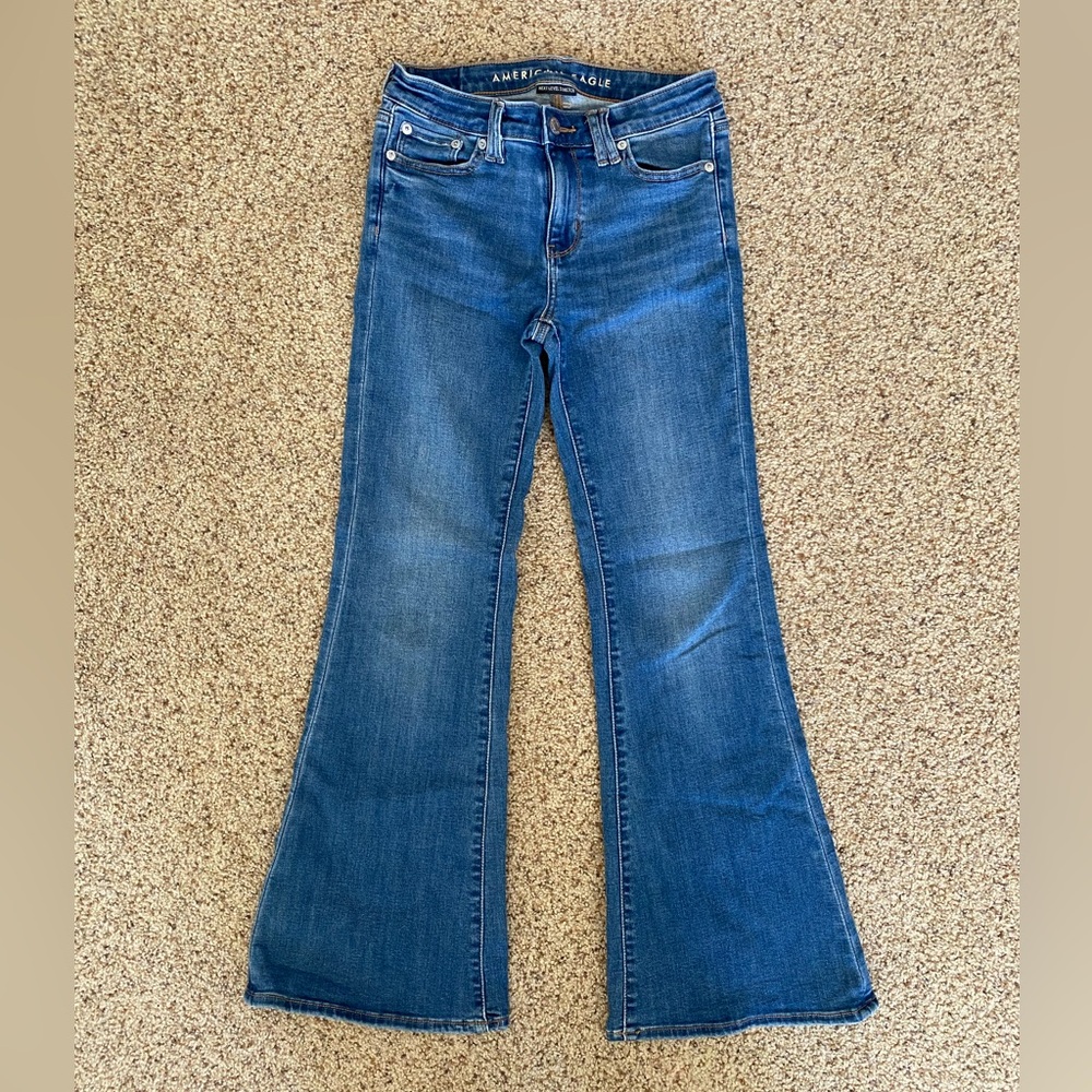 American Eagle size 2 tween flare jeans